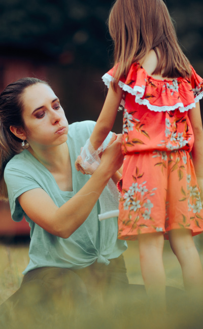 Babysitter im Umgang mit einem Kleinkind nach der Babysitter Ausbildung im Babysitter Kurs